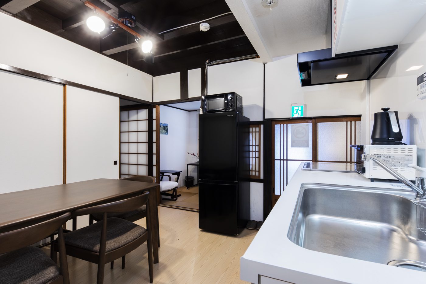 Intérieur ouvert, poutres apparentes