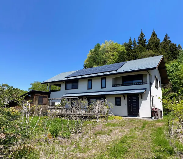 Maison à Yamanashi · 208 m²