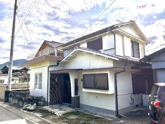 Maison à Ehime