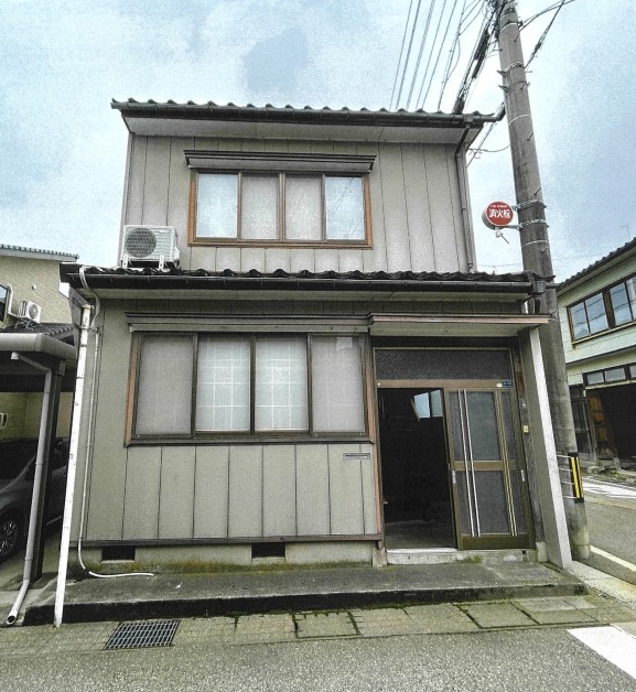 Maison à Oyabe, Toyama