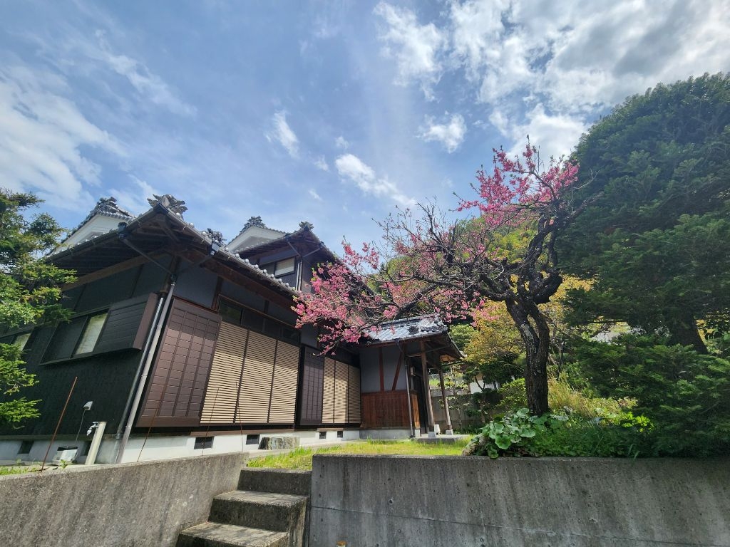 Maison à Ehime
